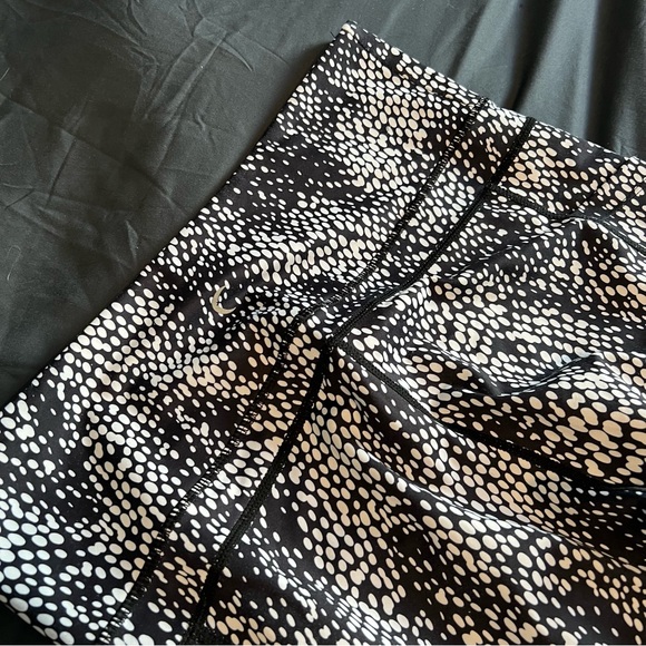 Zyia size 12,  5/8ths leggings - Picture 3 of 6